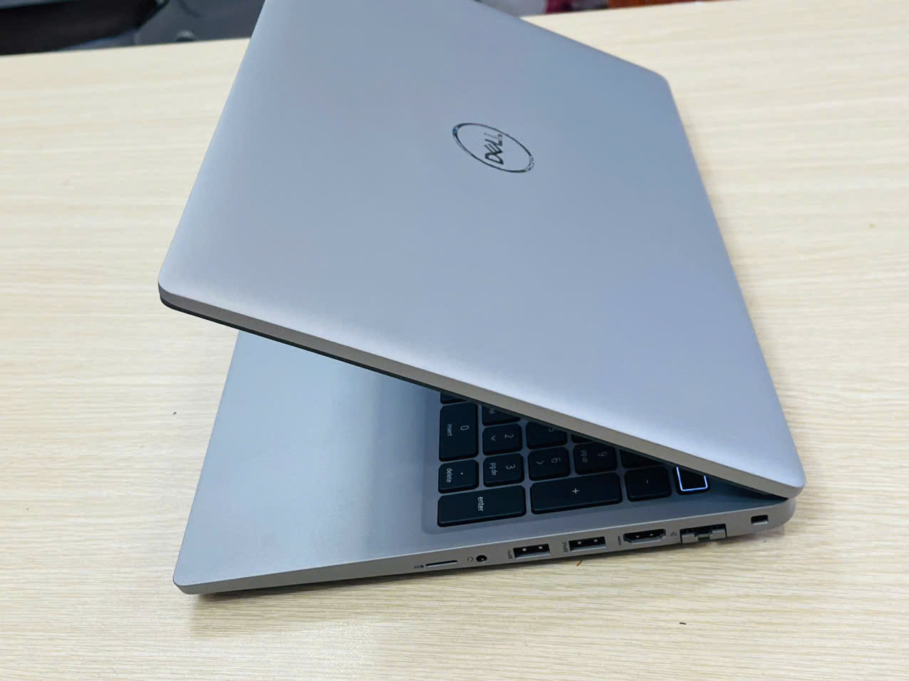 dell prcision 3571 giá rẻ